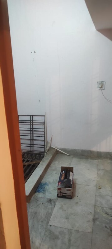 Staircase in 2 BHK Villa at Gomti Nagar – for Rent