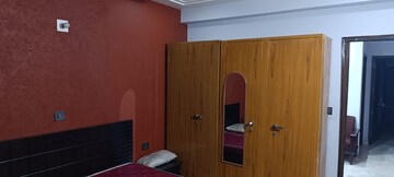 Furnished Amenities in 3 BHK Builder Floor at Ansal Sushant Lok I, Sector 43 – for Rent