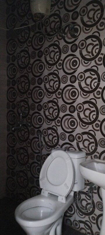Bathroom in 1 BHK Builder Floor at Sector 54 – for Rent
