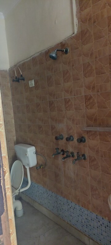Bathroom in 2.5 BHK Builder Floor at RPS Paras Apartments, Sector 30 – for Rent