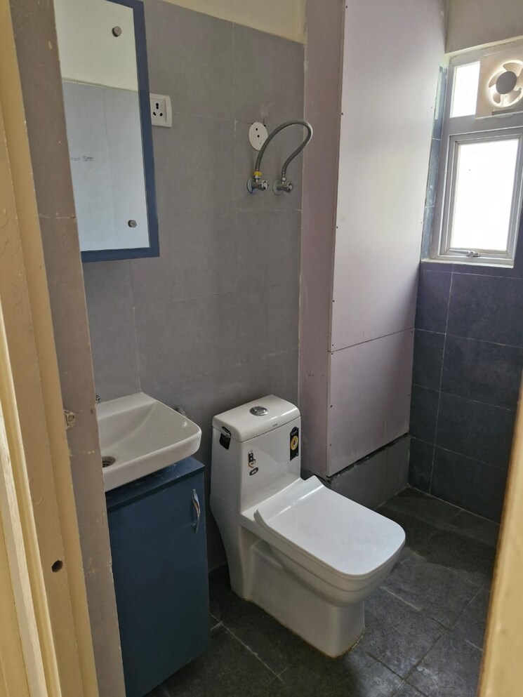 Bathroom, sohna sector 4 2 Bedroom 580 Sq.Ft. Apartment In Sohna Sector 4 Gurgaon 8156784