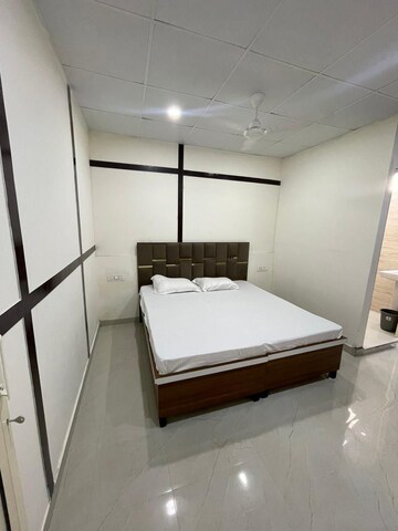 Furnished Amenities in 2 BHK Builder Floor at Ansal Sushant Lok I, Sector 43 – for Rent