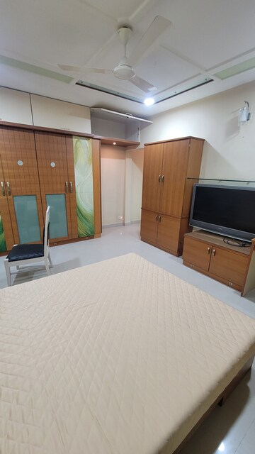 Bedroom in 3 BHK Apartment at Vascon Marigold, Kalyani Nagar – for Rent