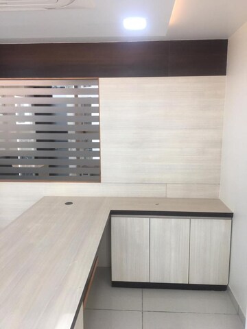 Room in  Office Space at Vastrapur – for Rent