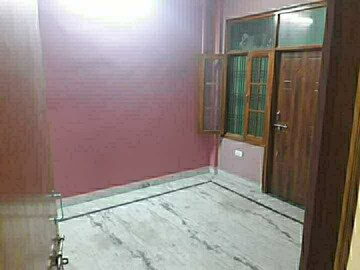 Room in 1 RK Builder Floor at Aliganj – for Rent