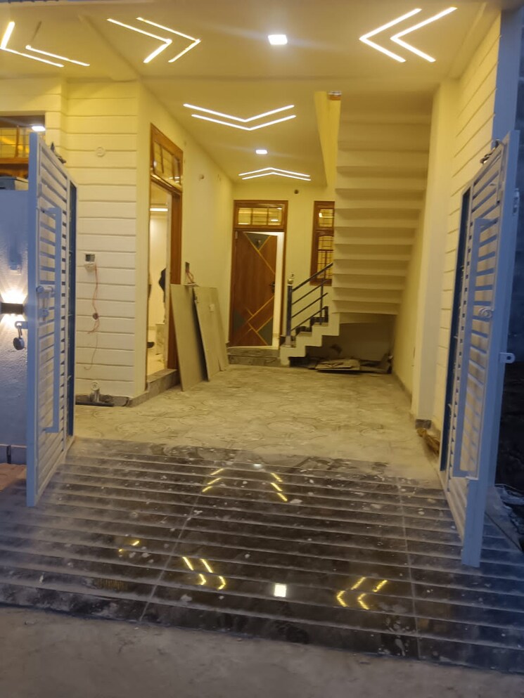  Parking, neelendras-amity-greens 3 Bedroom 1100 Sq.Ft. Independent House In Gomti Nagar Lucknow 8156984