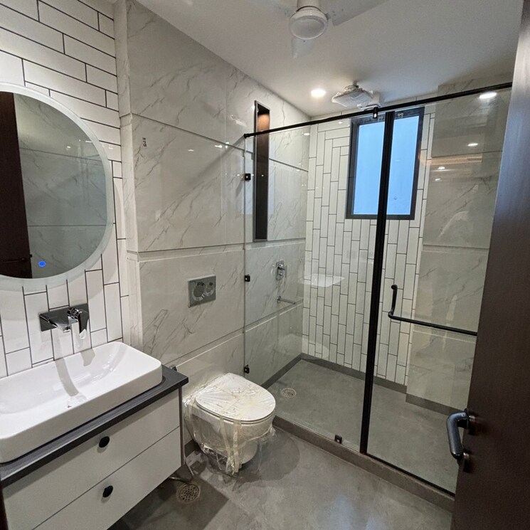 Bathroom, janakpuri 4 Bedroom 2925 Sq.Ft. Builder Floor In Janakpuri Delhi 8156986