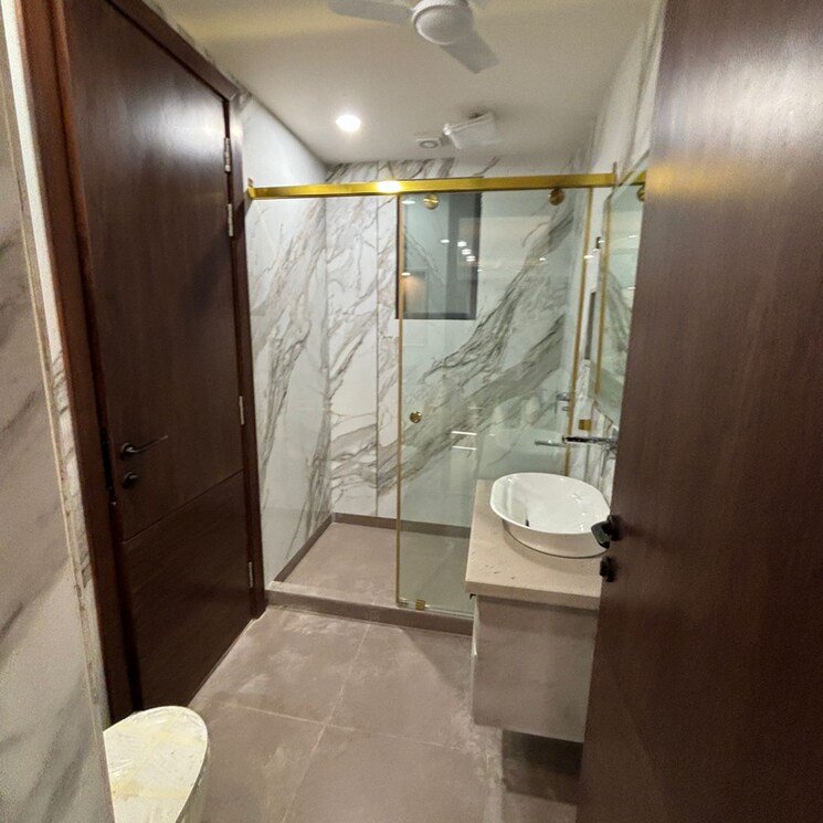Bathroom, janakpuri 4 Bedroom 2925 Sq.Ft. Builder Floor In Janakpuri Delhi 8156986