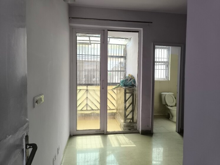 Room, puri-vip-floors 3 Bedroom 2700 Sq.Ft. Apartment In Sector 81 Faridabad 8157062