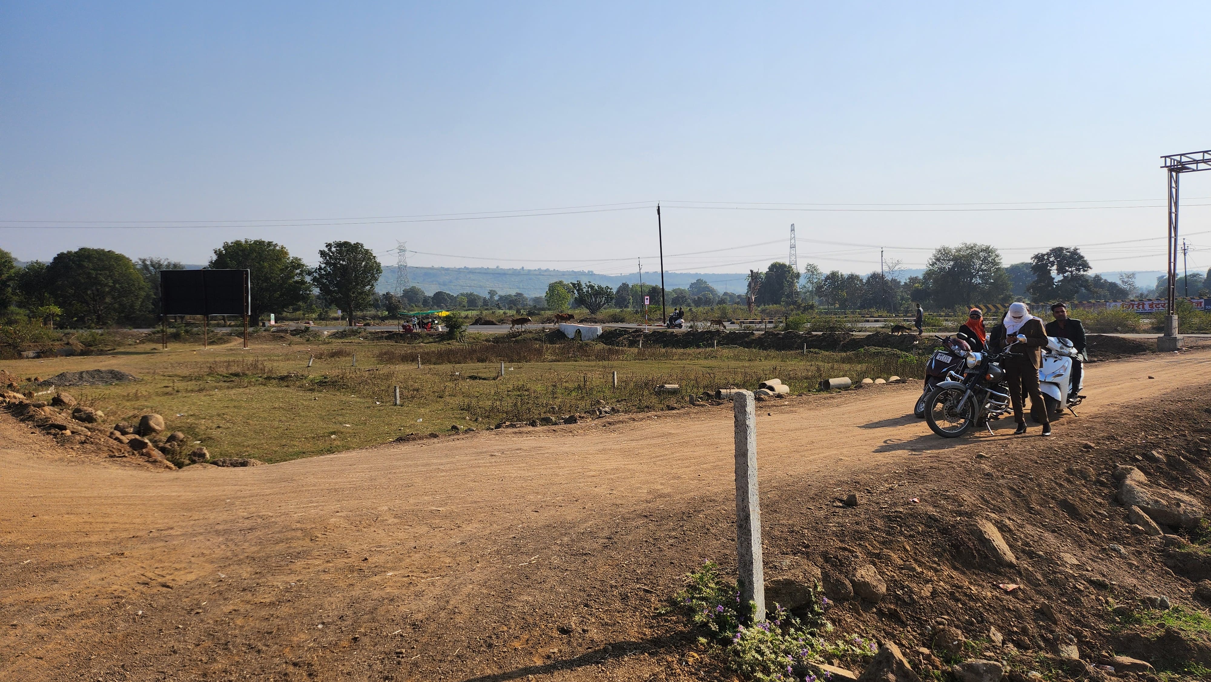 Plot For Sale in Swarn Nagri 