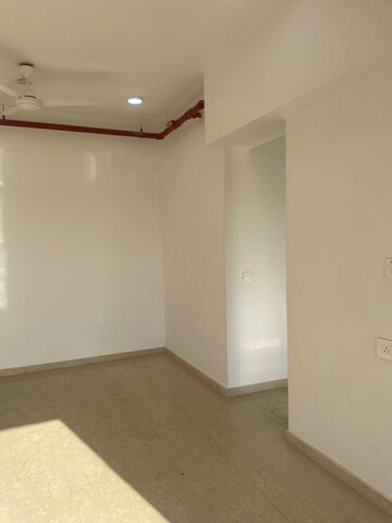 Room in 3 BHK Apartment at Kalpataru Radiance, Goregaon West – for Rent