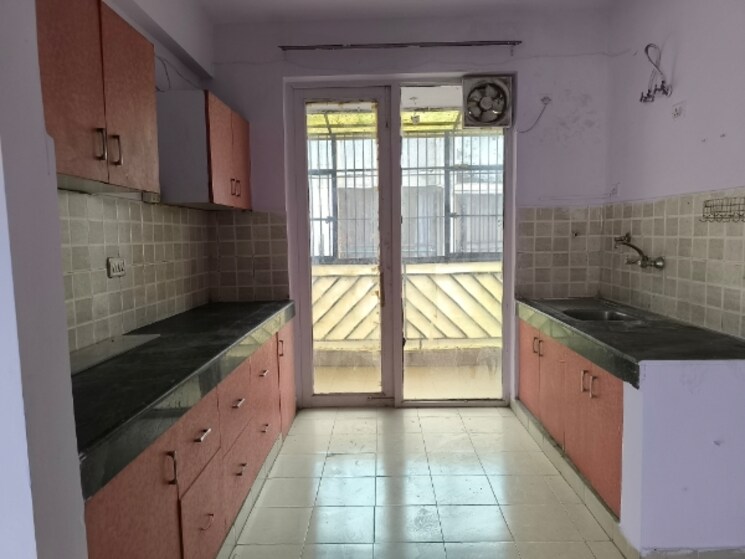 Kitchen, puri-vip-floors 3 Bedroom 2700 Sq.Ft. Apartment In Sector 81 Faridabad 8157062