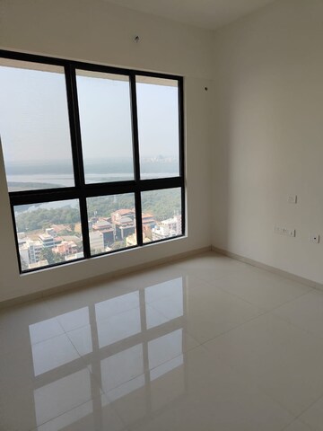 Room in 2 BHK Apartment at Kolte Patil Verve, Bangur Nagar – for Rent