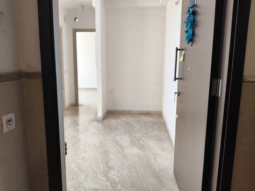 Room in 1 BHK Apartment at Hiranandani Estate Solitaire C, Ghodbunder Road – for Sale