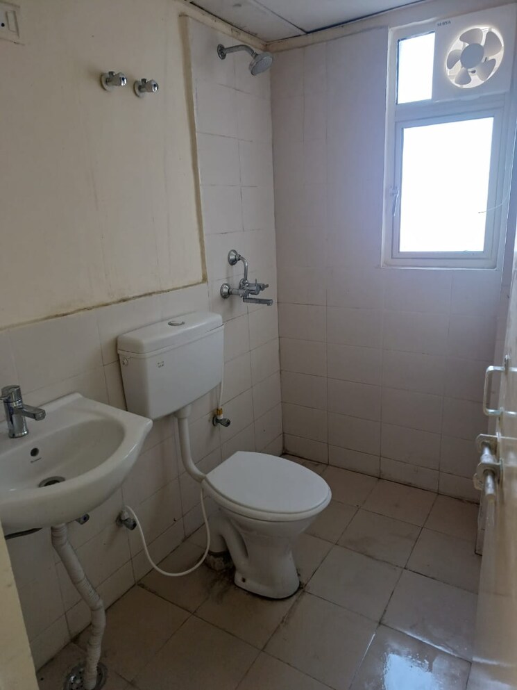 Bathroom, conscient-habitat-residences 3 Bedroom 715 Sq.Ft. Apartment In Sector 78 Faridabad 8157125