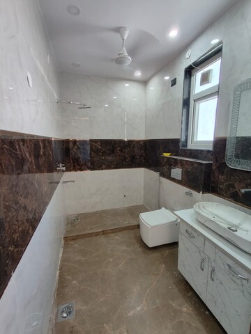 Kitchen in 3 BHK Builder Floor at BPTP Park Central, Sector 85 – for Sale