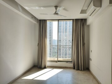 Room in 3 BHK Apartment at Hiranandani Estate, Ghodbunder Road – for Sale