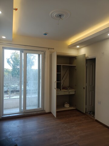 Room in 3 BHK Apartment at The 3C Lotus Panache, Sector 110 – for Rent
