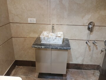 Furnished Amenities in 3 BHK Builder Floor at Paschim Vihar – for Rent