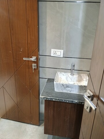 Bathroom in 3 BHK Builder Floor at Paschim Vihar – for Rent