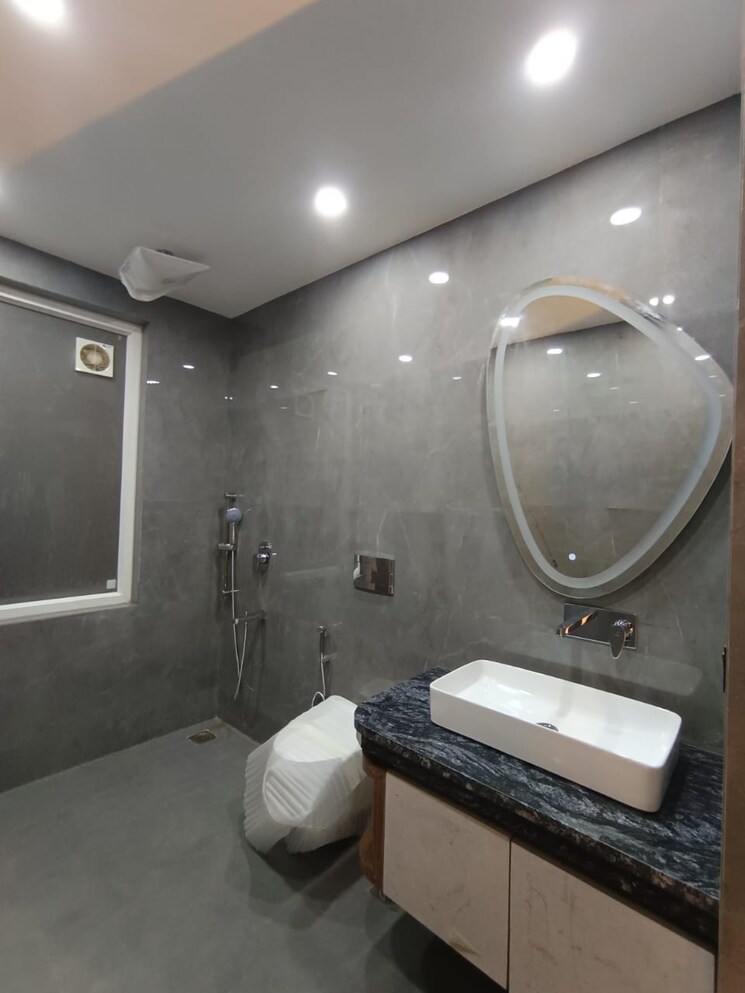 Bathroom, kohli-one-malibu-town 4 Bedroom 4500 Sq.Ft. Builder Floor In Sector 47 Gurgaon 8157215