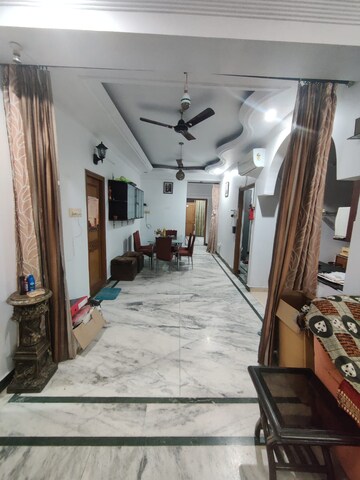 Living Room in 3 BHK Builder Floor at Vivekanandapuri – for Rent