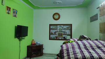 Furnished Amenities in 2.5 BHK Builder Floor at Uttam Nagar West – for Rent