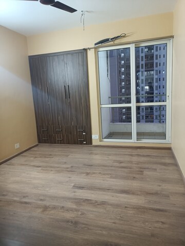 Room in 4 BHK Apartment at The 3C Lotus Panache, Sector 110 – for Rent