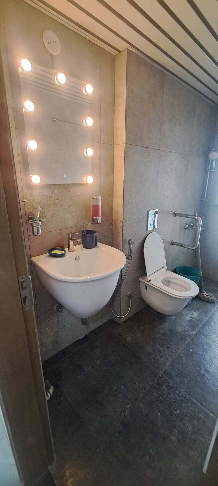 Bathroom, dhaval-sunrise-orlem 3 Bedroom 1109 Sq.Ft. Apartment In Malad West Mumbai 8157295