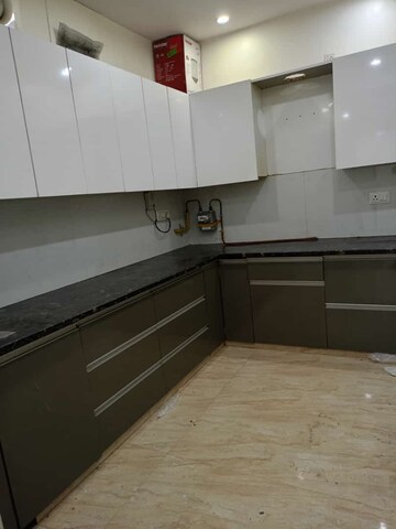Kitchen in 3 BHK Builder Floor at Paschim Vihar – for Rent