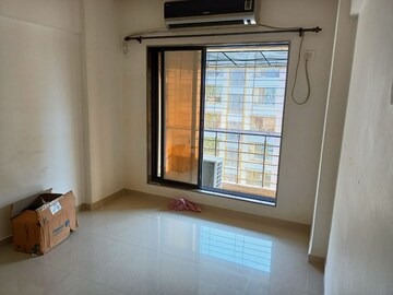 Room in 1 BHK Apartment at Solitaire Apartment Nalasopara, Nalasopara West – for Sale