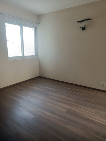 Room in 3 BHK Apartment at The 3C Lotus Panache, Sector 110 – for Rent