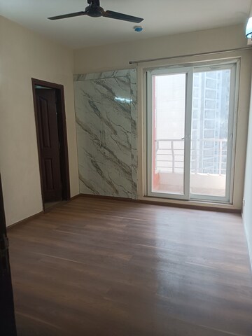Room in 3 BHK Apartment at The 3C Lotus Panache, Sector 110 – for Rent
