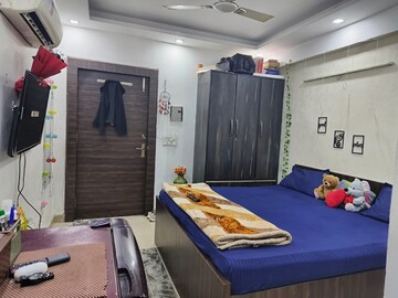 Bedroom in 1 RK Apartment at Bestech Park View Spa, Sector 47 – for Rent