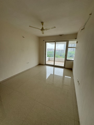 Room in 2 BHK Apartment at Rohan Mithila, Viman Nagar – for Rent