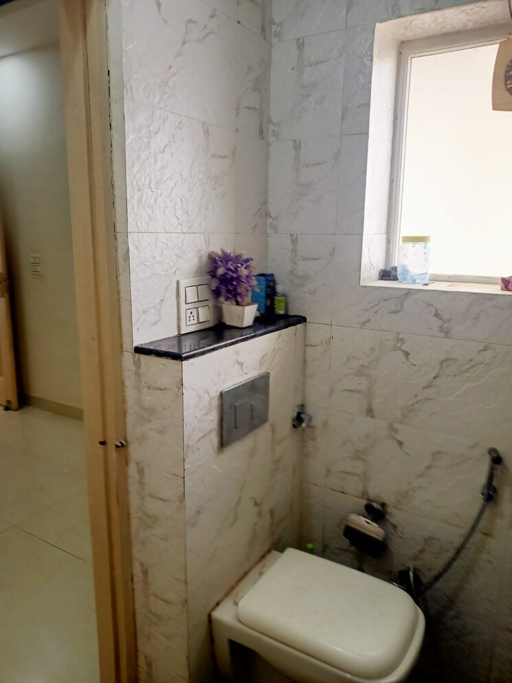 Bathroom, aura-homes 3 Bedroom 1150 Sq.Ft. Apartment In Patiala Road Zirakpur 8157469