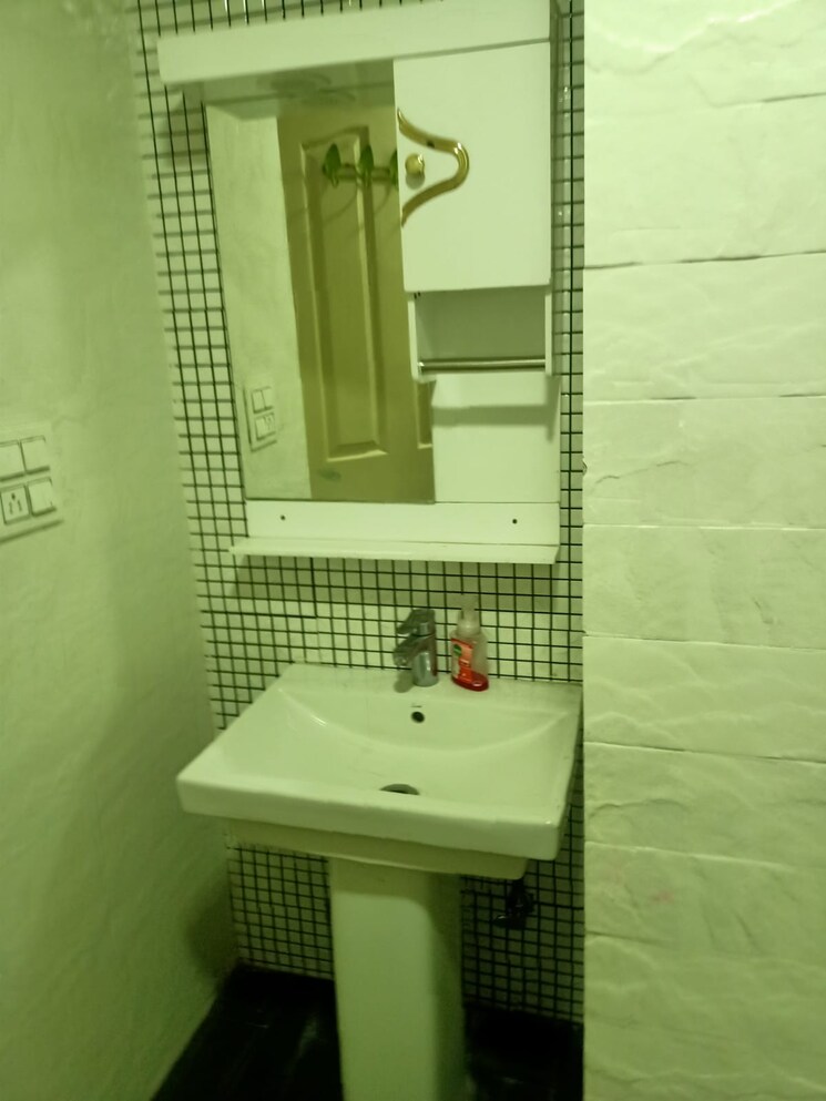 Bathroom, aura-homes 3 Bedroom 1150 Sq.Ft. Apartment In Patiala Road Zirakpur 8157469