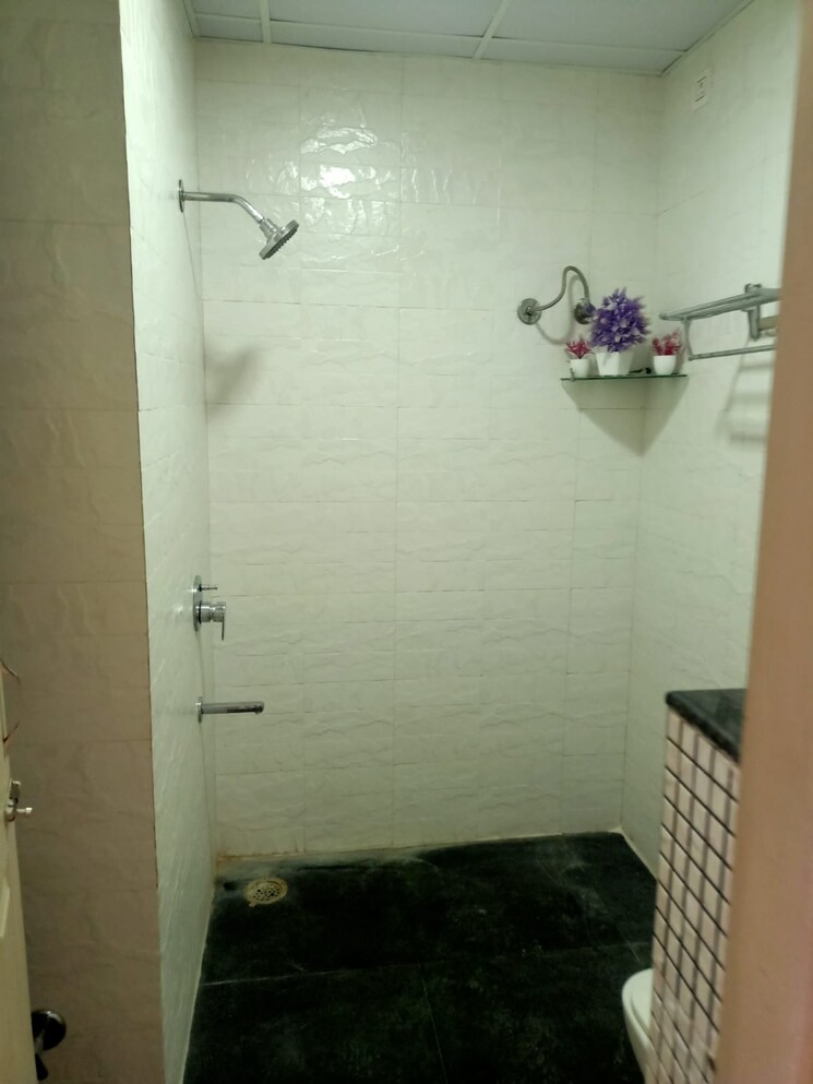 Bathroom, aura-homes 3 Bedroom 1150 Sq.Ft. Apartment In Patiala Road Zirakpur 8157469