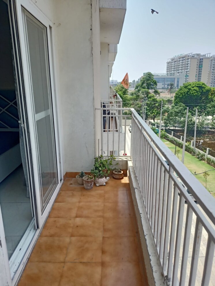 Balcony, aura-homes 3 Bedroom 1150 Sq.Ft. Apartment In Patiala Road Zirakpur 8157469