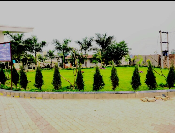 Garden, kailasha-enclave  1806 Sq.Ft. Plot In Sultanpur Road Lucknow 8157449