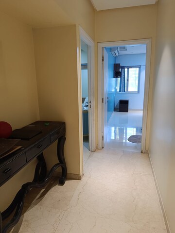 Room in 3 BHK Apartment at Kalpataru Hills, Manpada – for Rent