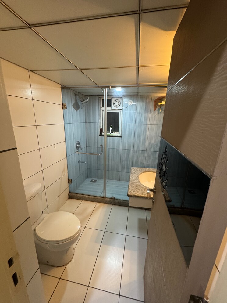 Attached Bathroom, marvel-diva-2 4 Bedroom 4040 Sq.Ft. Apartment In Subhas Nagar Pune 8157442