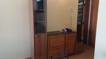 Furnished Amenities in 2 BHK Apartment at Thane West – for Rent