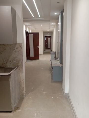 Kitchen in 2.5 BHK Builder Floor at Krishna Nagar – for Rent