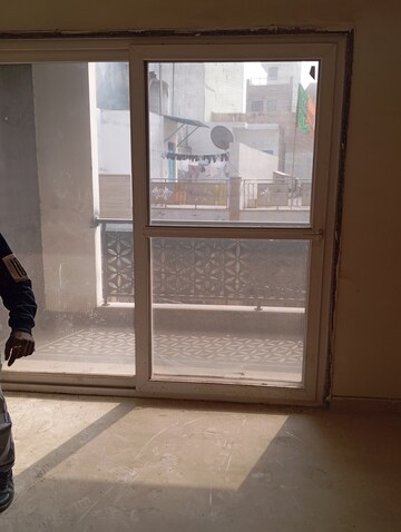 Kitchen in 2.5 BHK Builder Floor at Krishna Nagar – for Rent