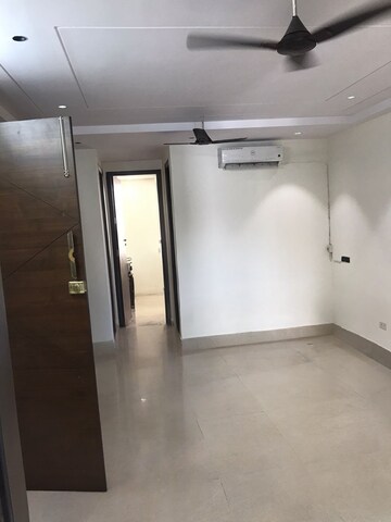 Building Lobby in 3 BHK Builder Floor at Paschim Vihar – for Rent