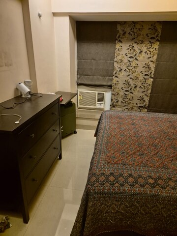 Room in 2 BHK Apartment at Nahar Amrit Shakti, Chandivali – for Rent