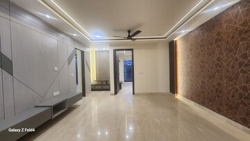Building Lobby in 3 BHK Builder Floor at Paschim Vihar – for Rent
