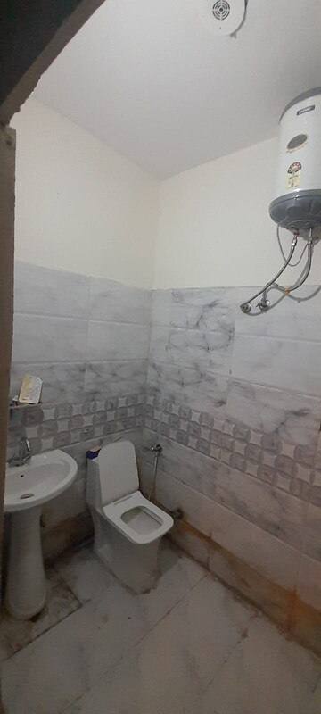 Bathroom in 1 BHK Apartment at Monarch Apartments Zirakpur, Vip Road – for Rent