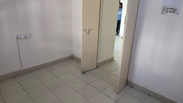 Other, dwarka 1 Bedroom 400 Sq.Ft. Apartment In Dwarka Delhi 8157581